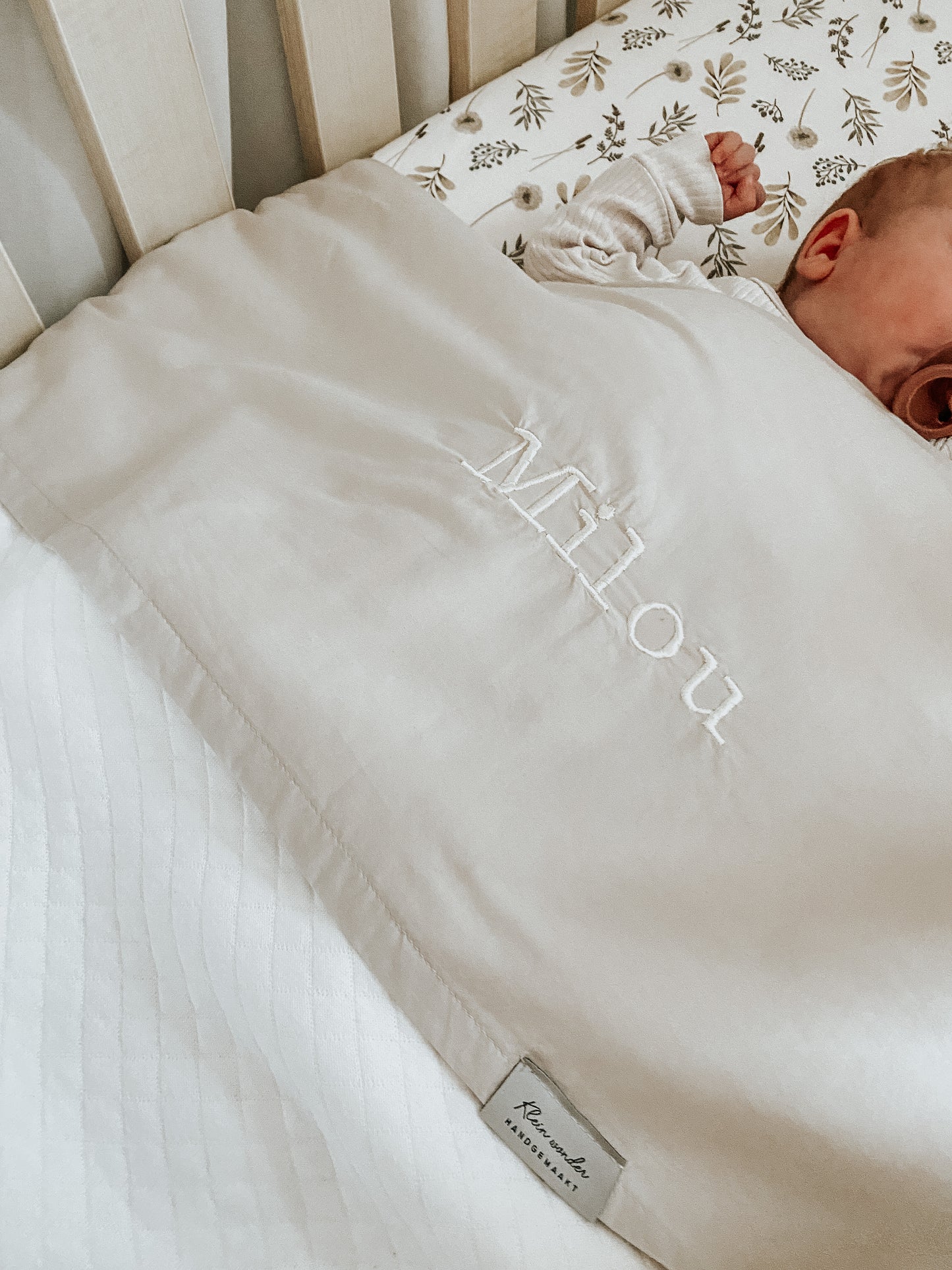 Laken gepersonaliseerd met naam “beige”