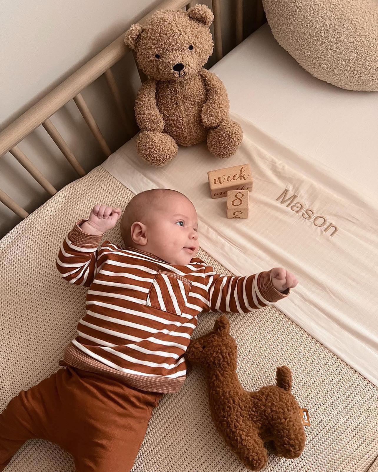 Laken gepersonaliseerd met naam “beige”