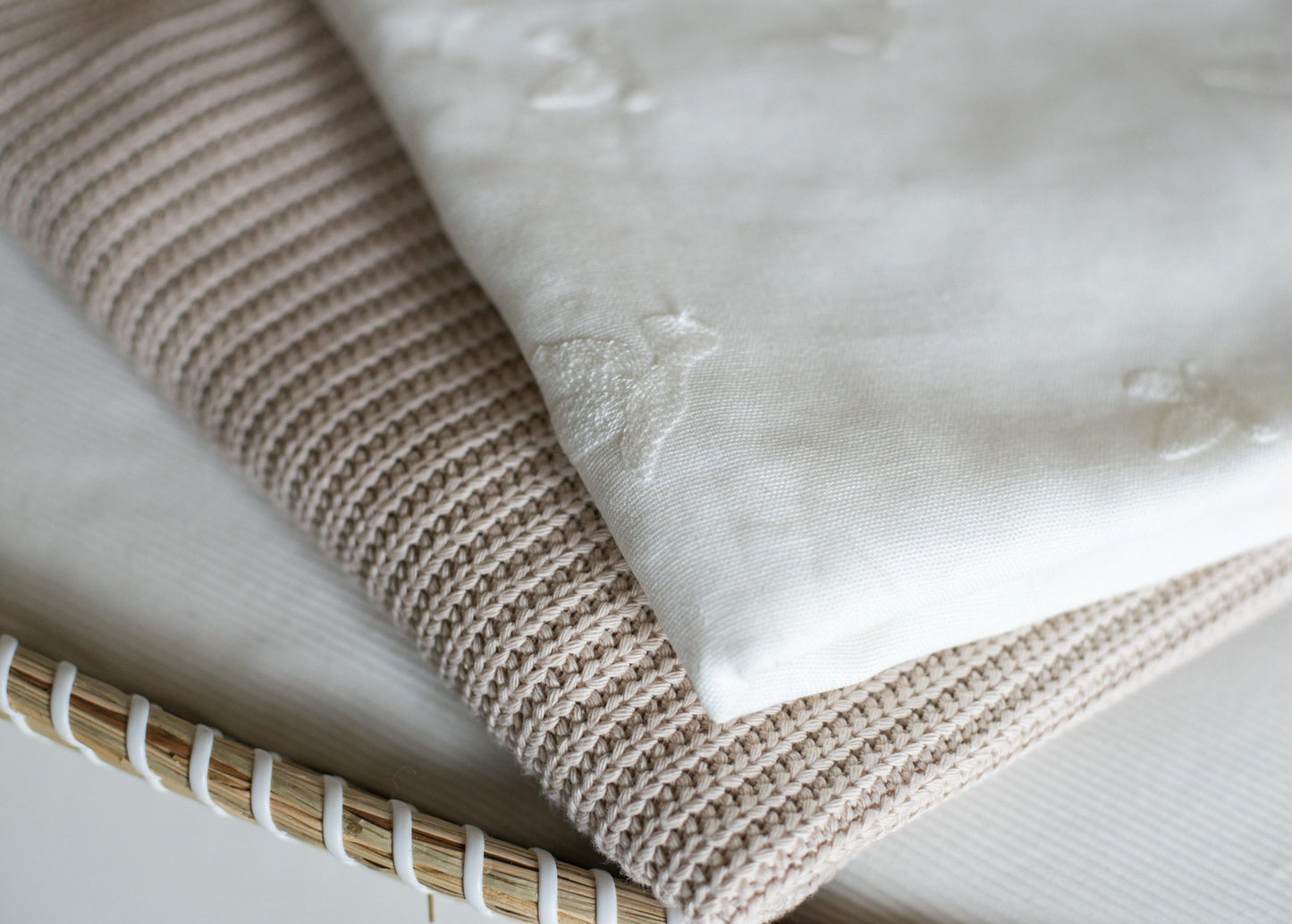 Gebreide deken "Licht Beige"