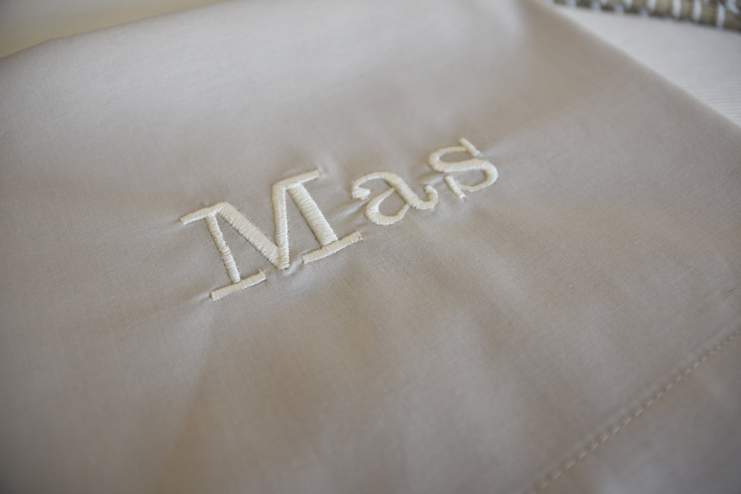 Laken gepersonaliseerd met naam “beige”