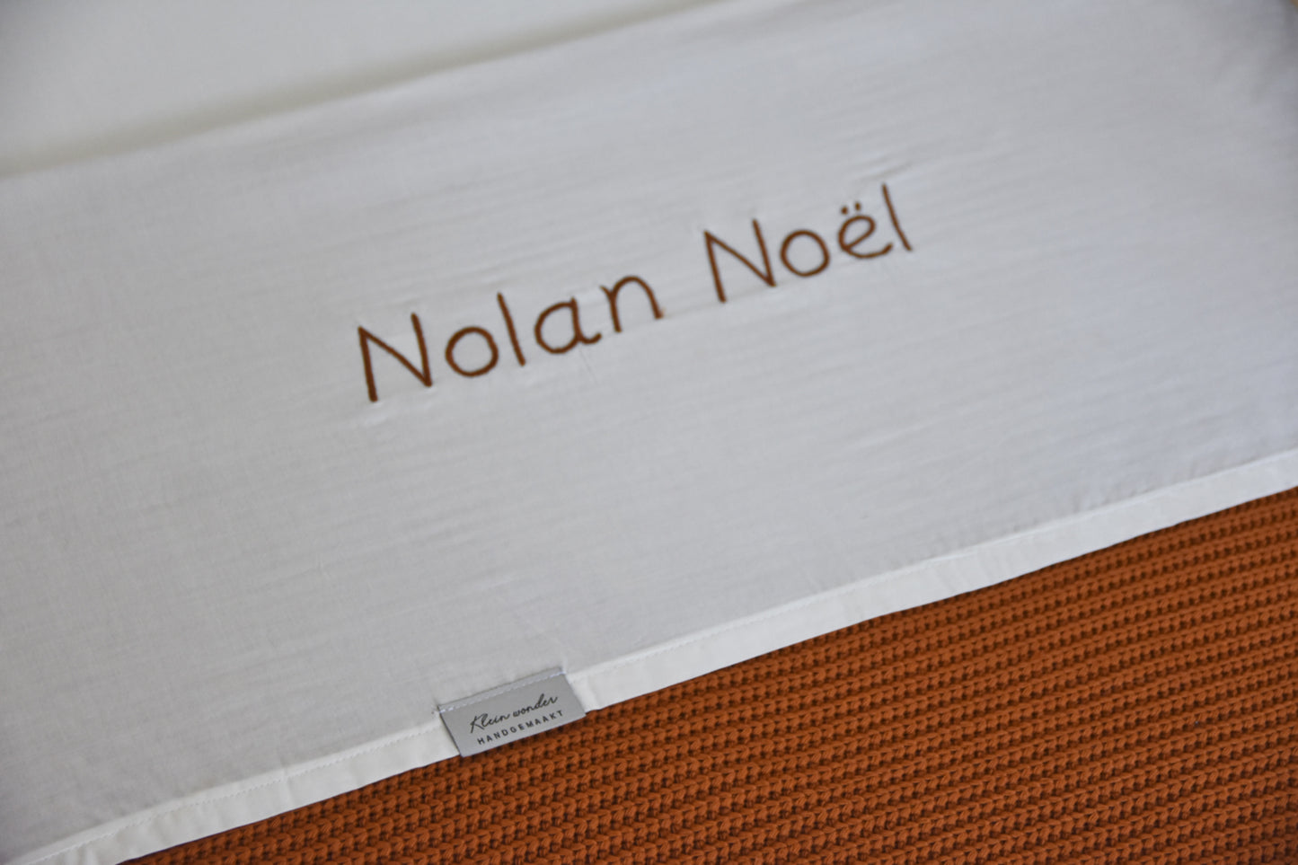 Laken gepersonaliseerd met naam "wit"